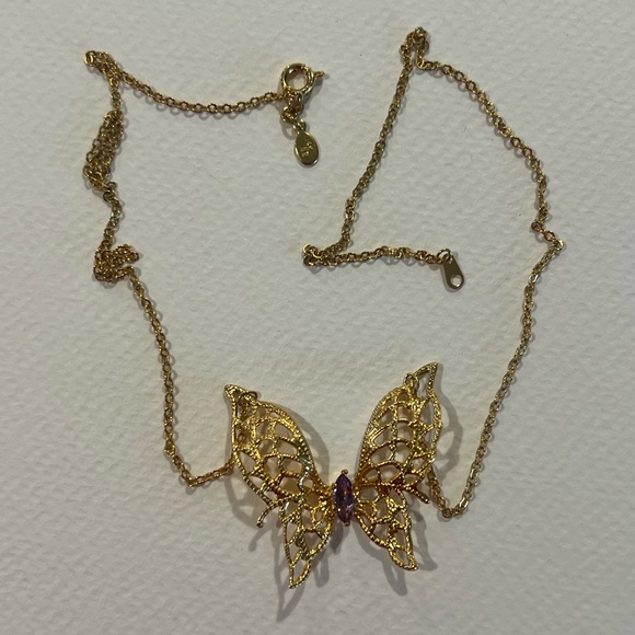 Jewelry - Elegant Gold Butterfly Necklace with purple stone